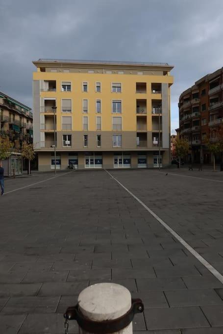 La Casa Di Loris Apartment Sarzana Luaran gambar
