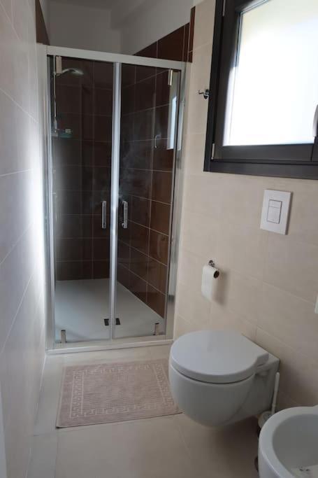 La Casa Di Loris Apartment Sarzana Luaran gambar