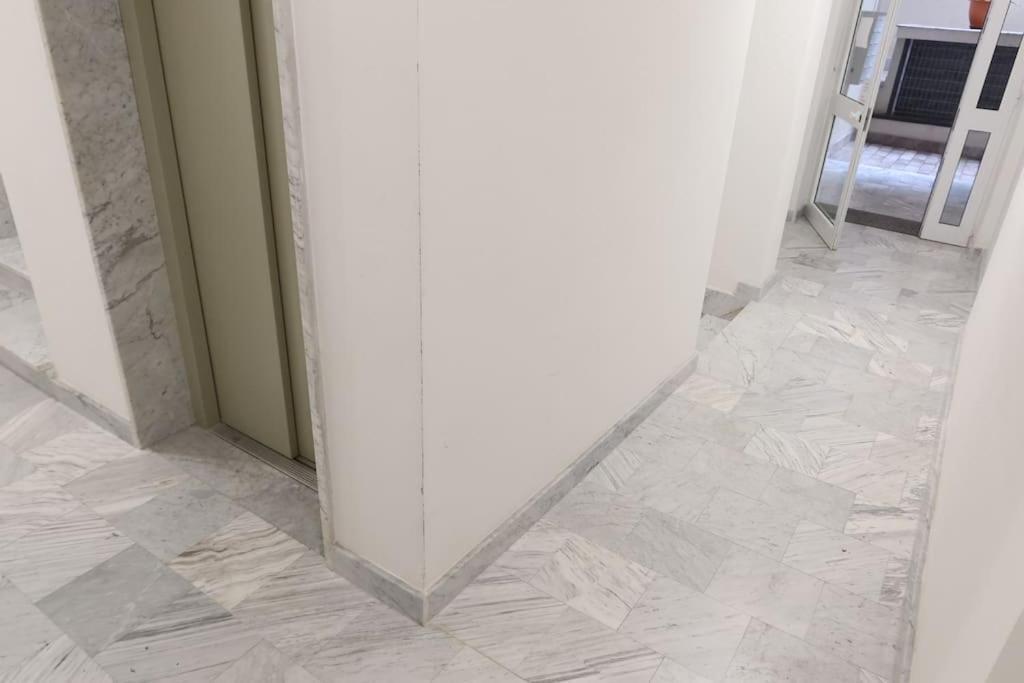 La Casa Di Loris Apartment Sarzana Luaran gambar