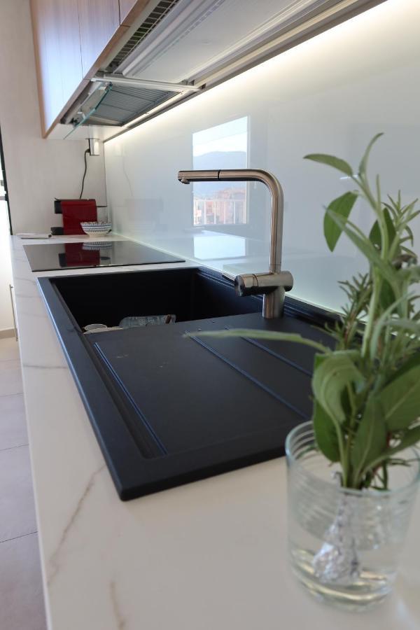 La Casa Di Loris Apartment Sarzana Luaran gambar